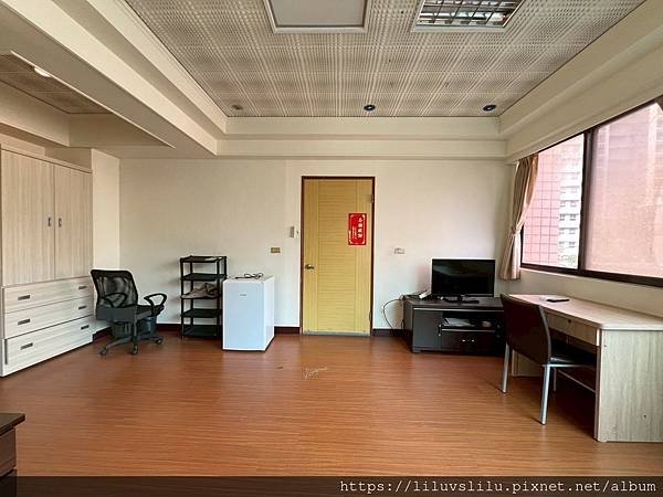 新竹縣竹北市~十興路~租9,500元~近台元電梯採光美套房★
