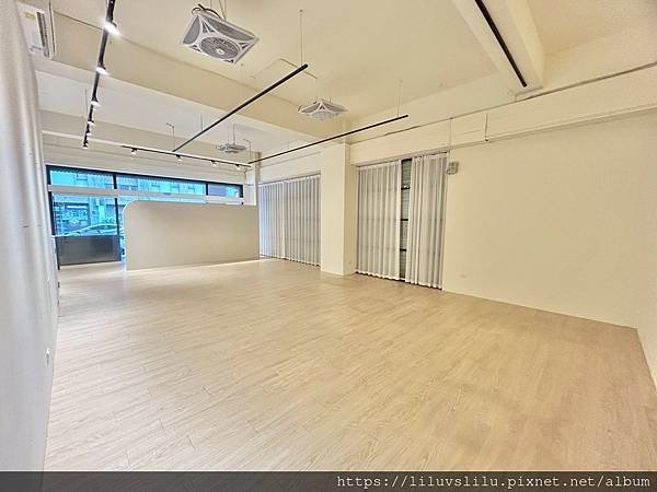 LINE_ALBUM_75000近家樂福，縣政八街雙店面（辰）_250606_8.jpg