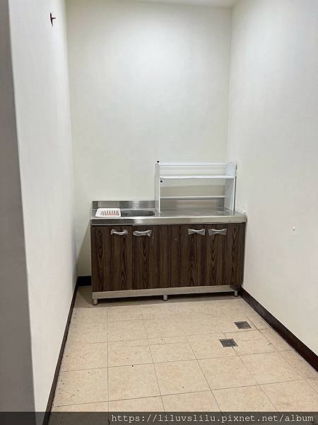 LINE_ALBUM_35000竹東杞林路雙店面禁餐飲(哲)_250611_2.jpg