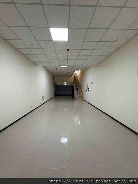 新竹縣竹北市~嘉豐九路~租80,000元~水圳公園64坪金店