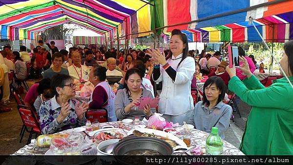 恭祝天父至尊地母娘娘聖誕萬壽— 在岡山交流道 (9).jpg