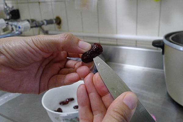 水果刀劃紅棗