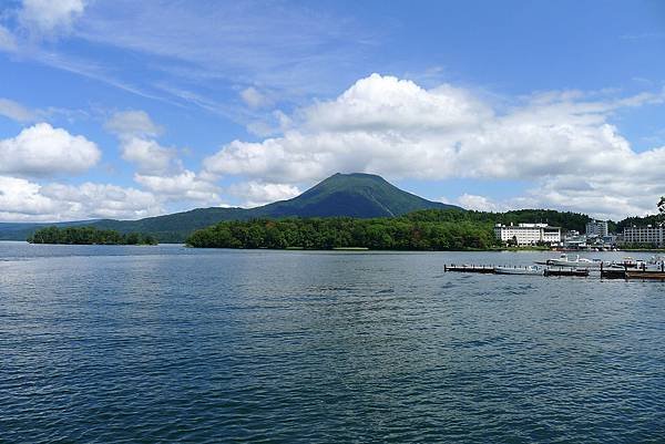 20130821雌阿寒岳及鶴雅