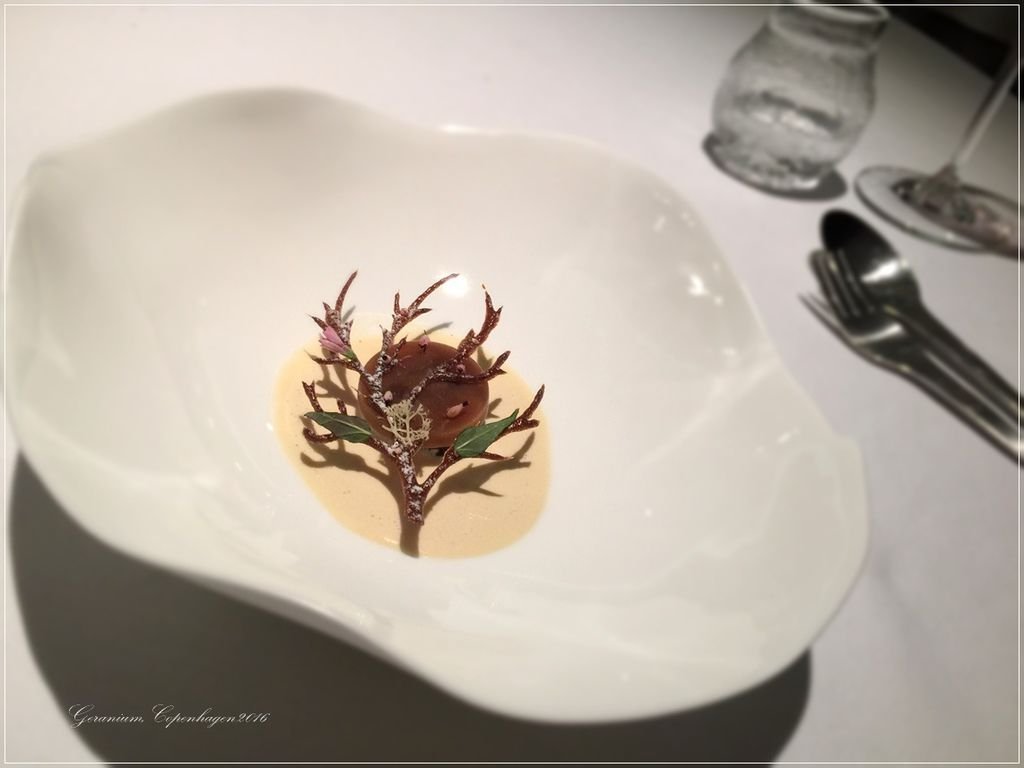 Geranium-59-『Naked Tree』, Dark Beer, Prune %26; Smoked Beechwood Cream.JPG