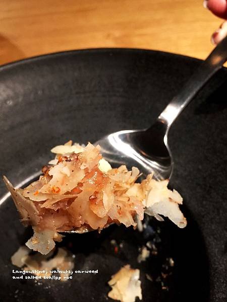 025●Langoustine, walnuts, oarweed and salted scallop roe.JPG