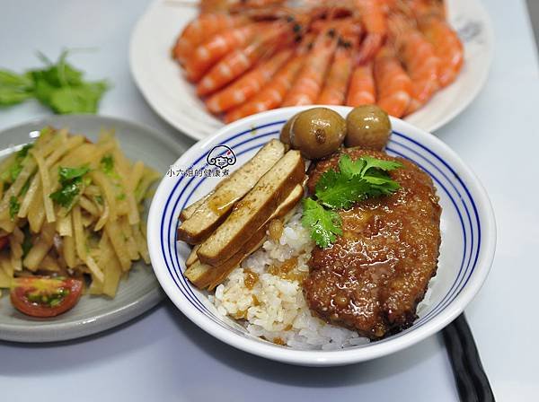 蒜味滷豬排.jpg