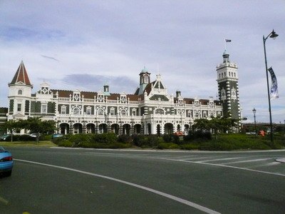 旦尼丁火車站全景.jpg