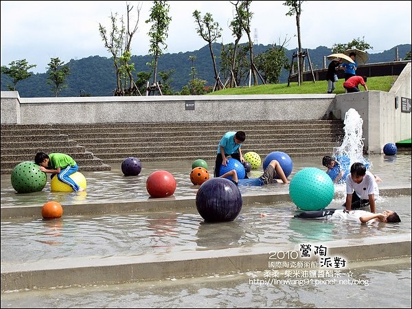 2010-0709-國際陶瓷藝術節 (22)-戲水區.jpg