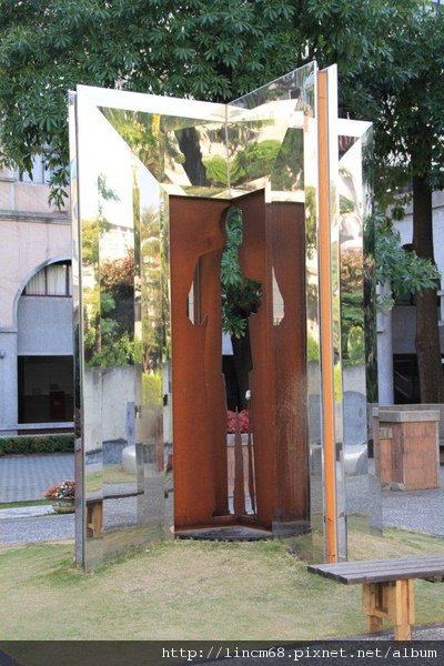 991229-姜樂靜-歷史的旋轉門-國立臺中技術學院- (1).JPG
