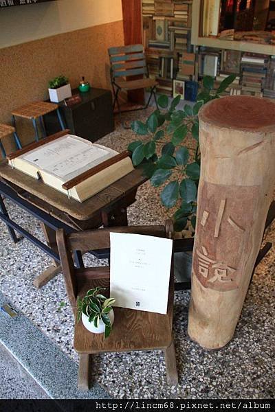 1000429-台南小說書店- (11).JPG