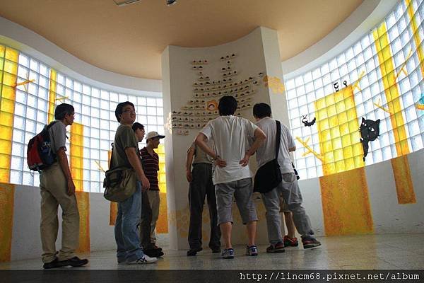 1000628-投影記憶‧擁抱夢想-江海泙‧是海意念-宜蘭縣頭城國小- (5).jpg