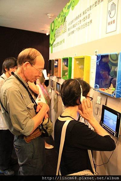 1000604-【樂齡設區】銀髮族空間色彩創作展- (103).jpg
