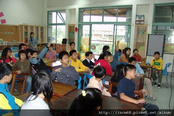 971128-士敏國小公共藝術教育課程活動（五六年級捏陶）-照片記錄- 009.jpg