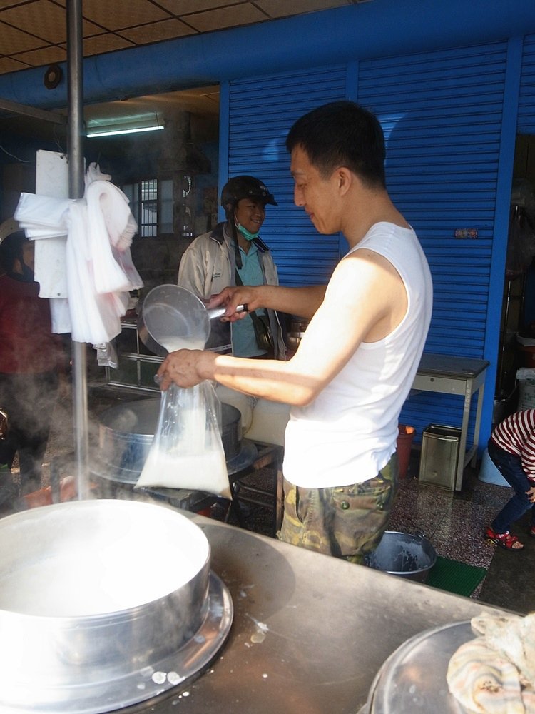 台南美食-趙家燒餅(傳統手工缸爐炭烤)