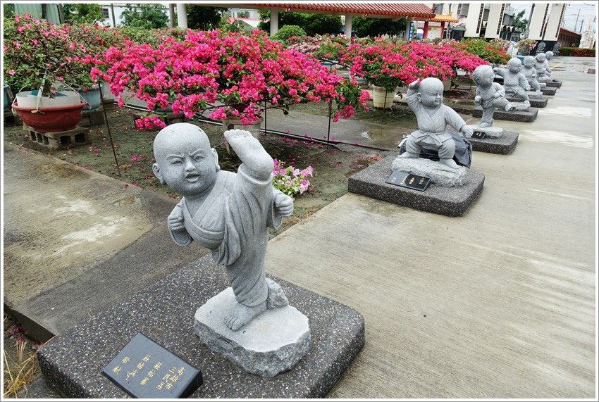 台南親子旅行-佳福寺-40M滾輪型超長溜滑梯~可烤肉~免門票