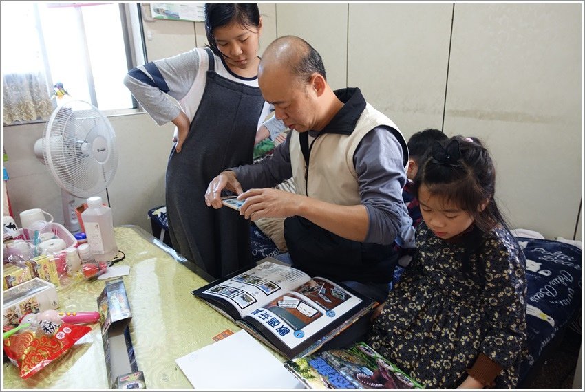 台南親子-博寶樂AR互動智慧圖書AR、VR實境科技，在家裏就能看見非洲獅子，不用上太空就可看見旋轉星球，還能與史前恐龍近距離接觸，讓孩子身歷其境，從互動中有趣學習