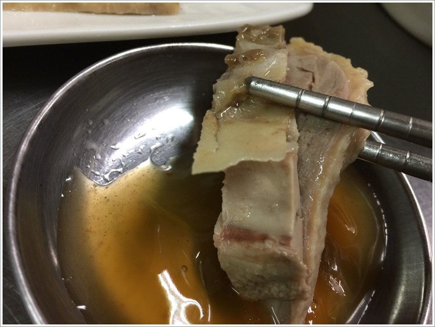 台南美食-竹記鴨肉好吃鴨肉冬粉，充滿濃濃的鴨肉油脂香氣傳統美食大推煙燻鴨肉