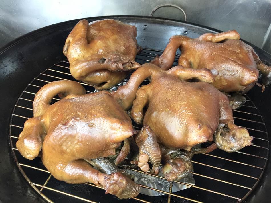 台南美食-好棒棒土雞便當油雞煙燻雞綜合雞肉飯好吃又美味