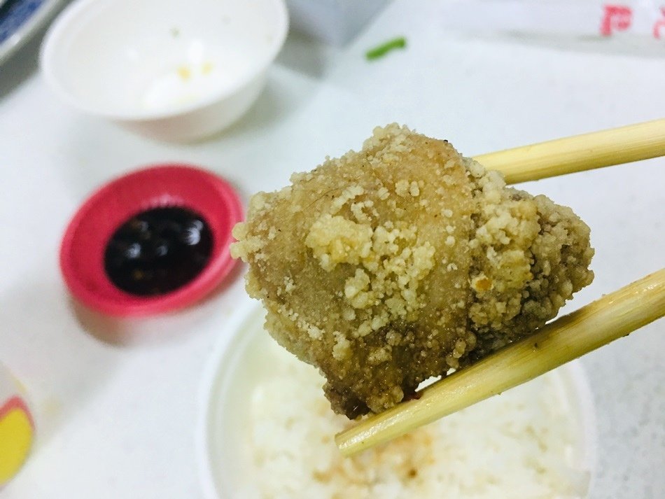 高雄美食-田寮月球土雞園鹹酥雞超推薦雞肉好吃超嫩