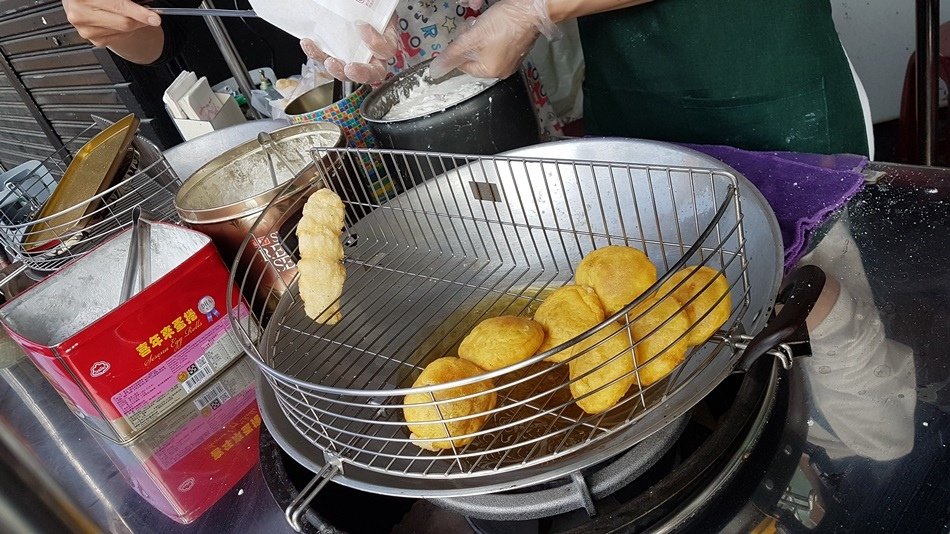 台中美食逢甲夜市必吃金酥堂台中白糖粿台中番薯碰下午茶推薦傳統美食 