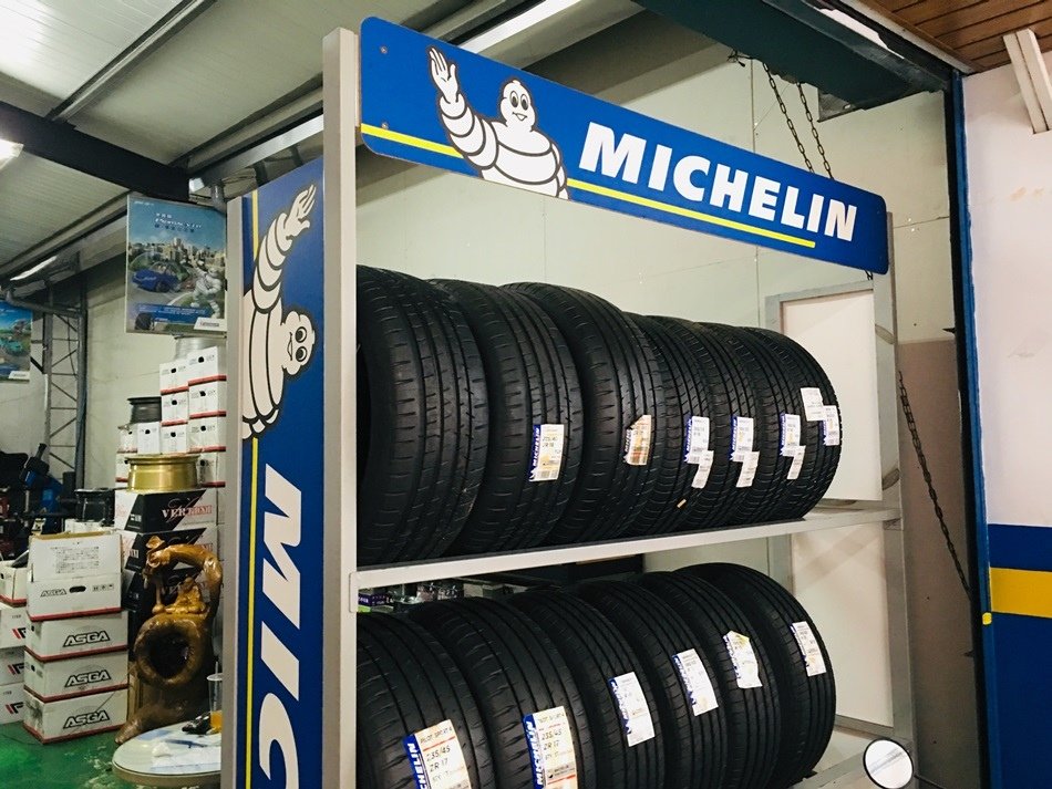 台南輪胎推薦-準豐輪胎SUV休旅車換輪胎推薦17吋米其林Michelin LATITUDE輪胎超級耐用的可跑7萬