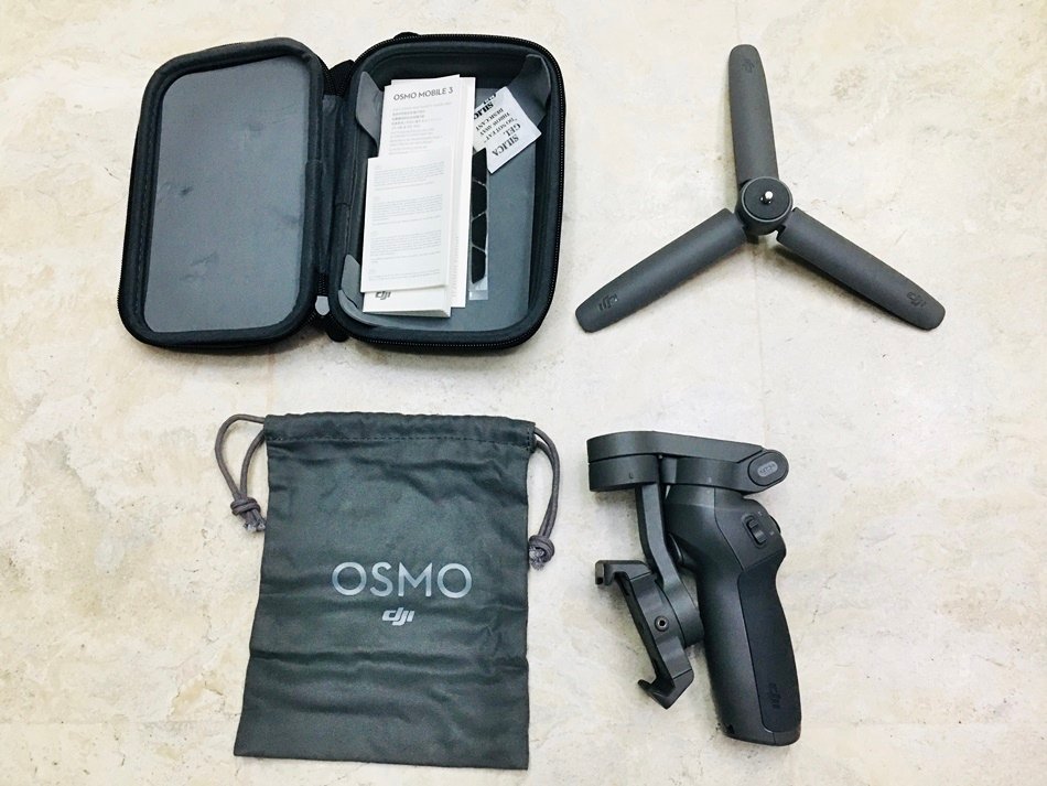 手機三軸穩定器推薦│手機族拍片最佳工具，大疆OSMO MOBILE 3手機穩定器雲台,單手操控一鍵切換,支援智能跟隨續航時間約為15小時