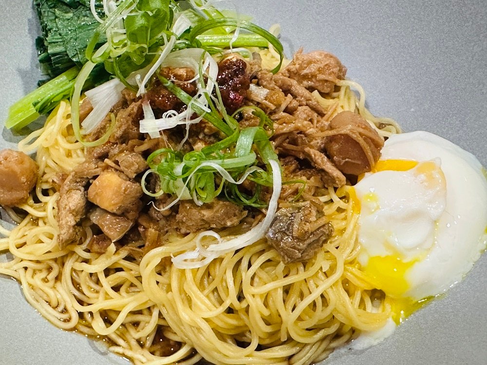 台南美食拉麵推薦│淳吉拉麵保安路新日式麵食，虱目魚變身靈魂湯