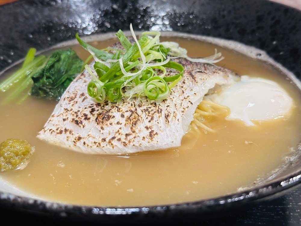 台南美食拉麵推薦│淳吉拉麵保安路新日式麵食，虱目魚變身靈魂湯