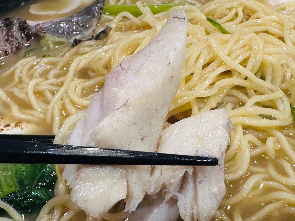 台南美食拉麵推薦│淳吉拉麵保安路新日式麵食，虱目魚變身靈魂湯