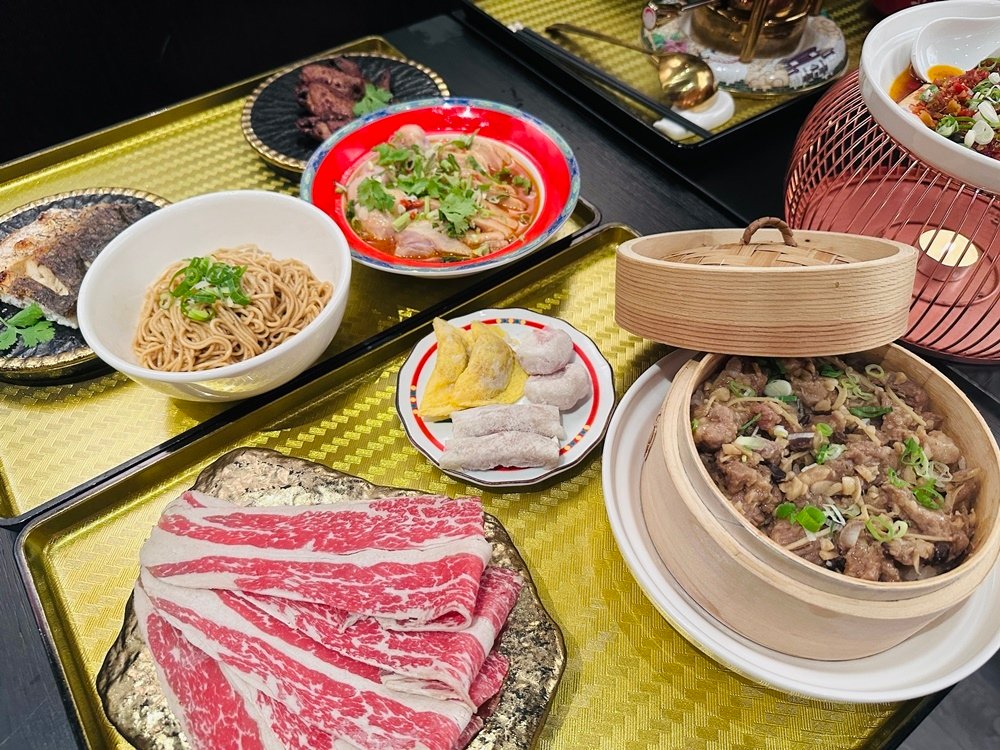 台南麻辣火鍋推薦│古色古香成都府烤魚獨品鍋寵物友善餐廳，南紡