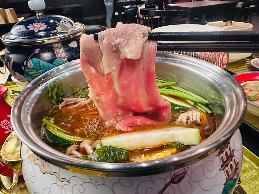 台南麻辣火鍋推薦│古色古香成都府烤魚獨品鍋寵物友善餐廳，南紡