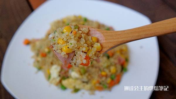 火腿蛋炒藜麥飯-16