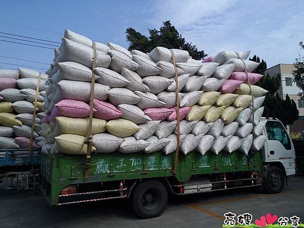 阿嬤挑花生-余順豐花生觀光工廠