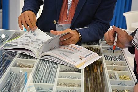 Fastener Fair Italy_networking.JPG