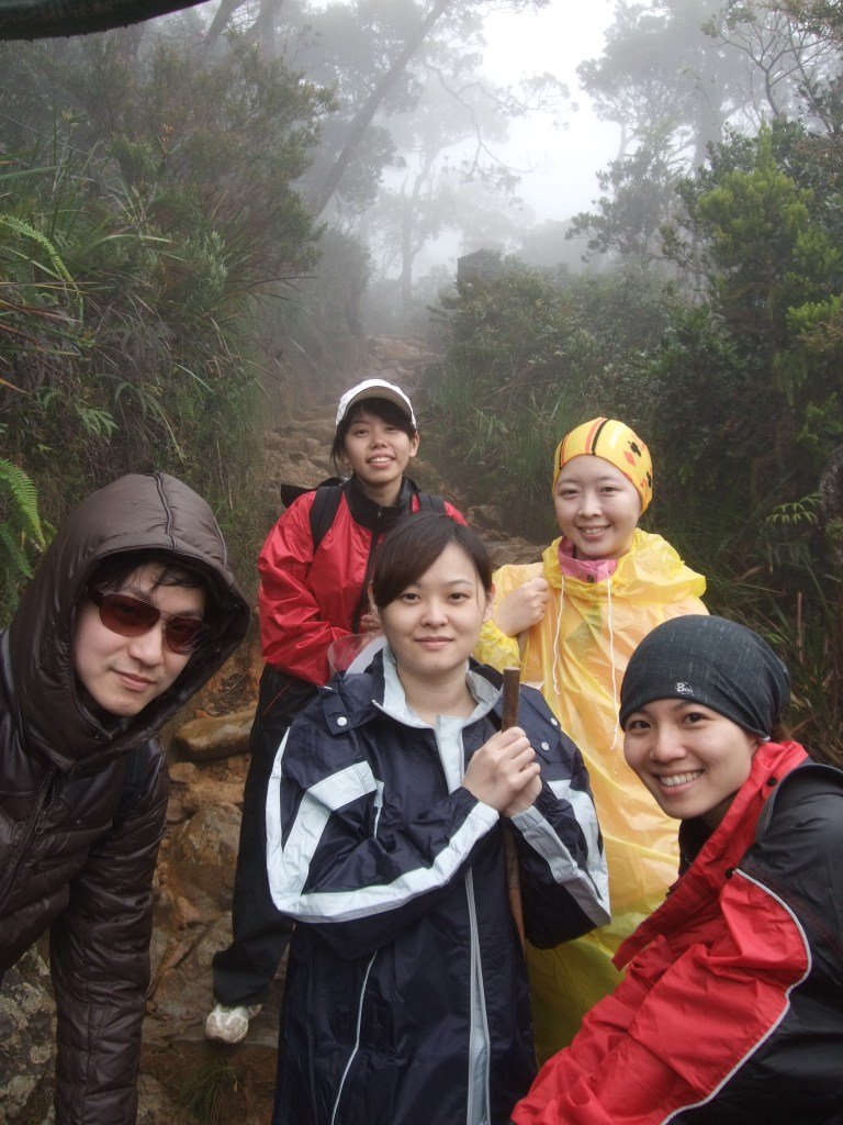 開始飄雨