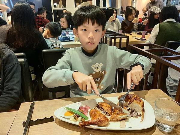 高雄夢時代「陶板屋」用餐
