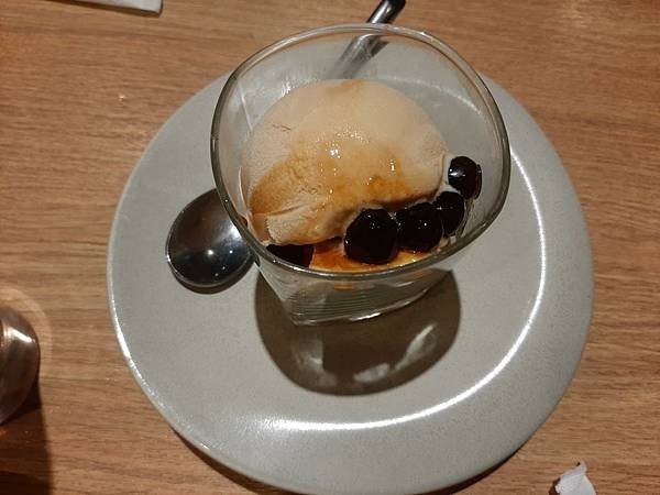 高雄夢時代「陶板屋」用餐