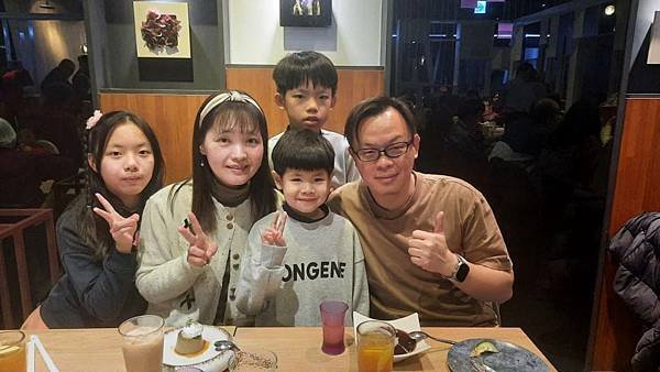 高雄夢時代「陶板屋」用餐
