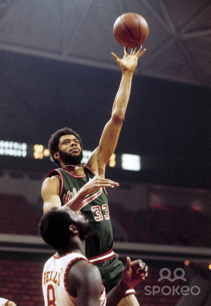 kareem_abdul_jabbar_1973_11_24.jpg