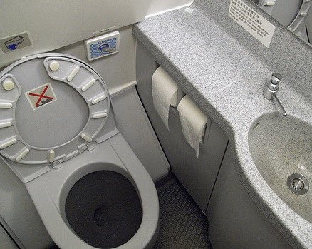 airtoilet.jpg