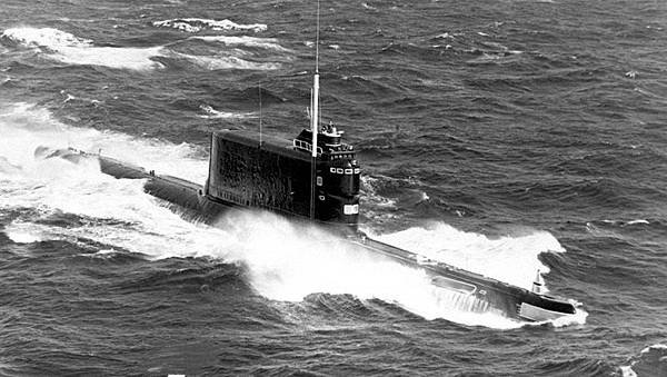 147 125 Submarine Golf_II_class