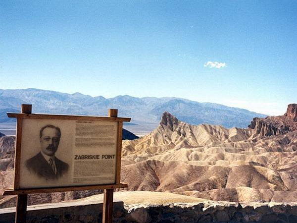 193 200 Zabriskie Point