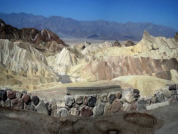 193 220  Zabriskie Point