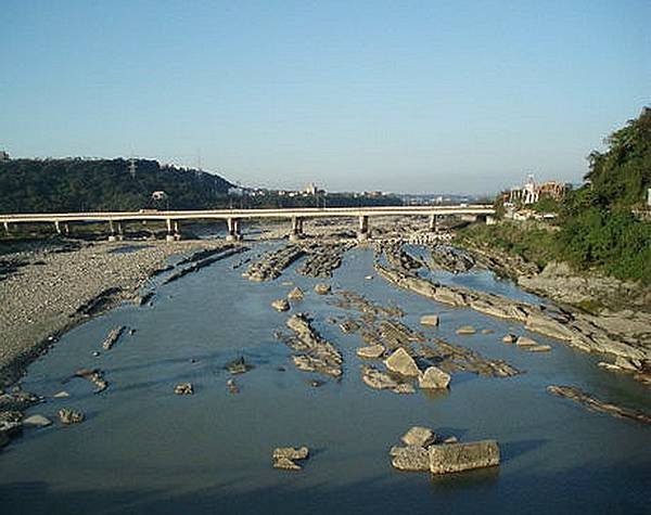 33504 160 南望武嶺橋 河道