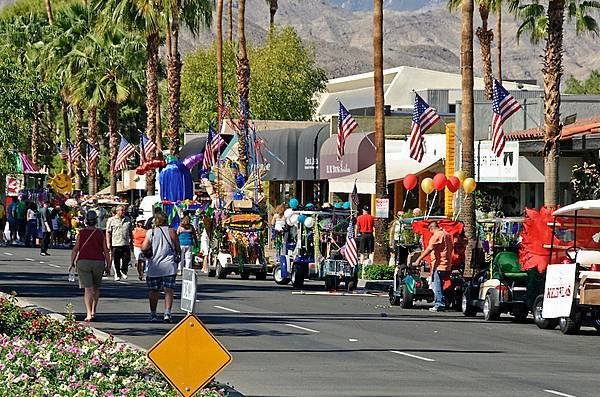 209 500 Golf Cart Parade.jpg