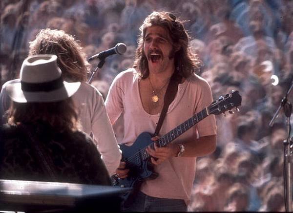 99014 500 Glenn Frey in Eagles.jpg