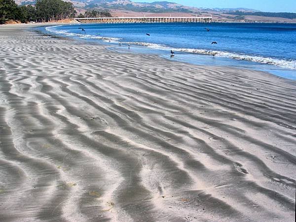 271 030 San Simeon Beach.jpg