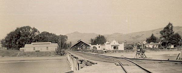 271 220 Hearst pier in 1878.jpg