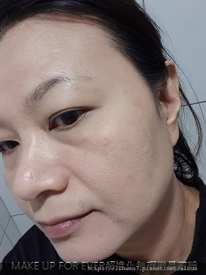 MAKE UP FOR EVER超進化無瑕微晶蜜粉6.jpg