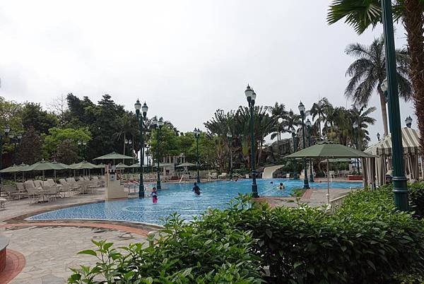 泳池.jpg